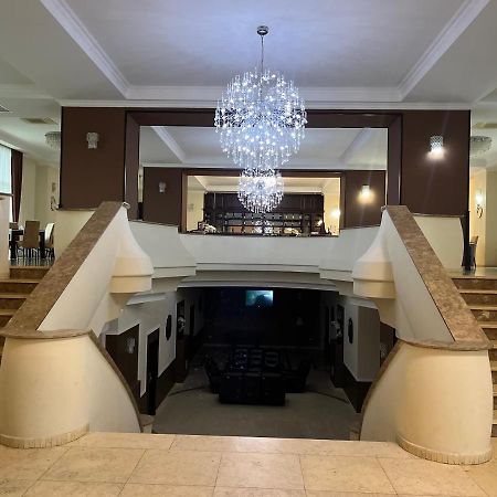 Albert Hotel Ploiesti Ngoại thất bức ảnh