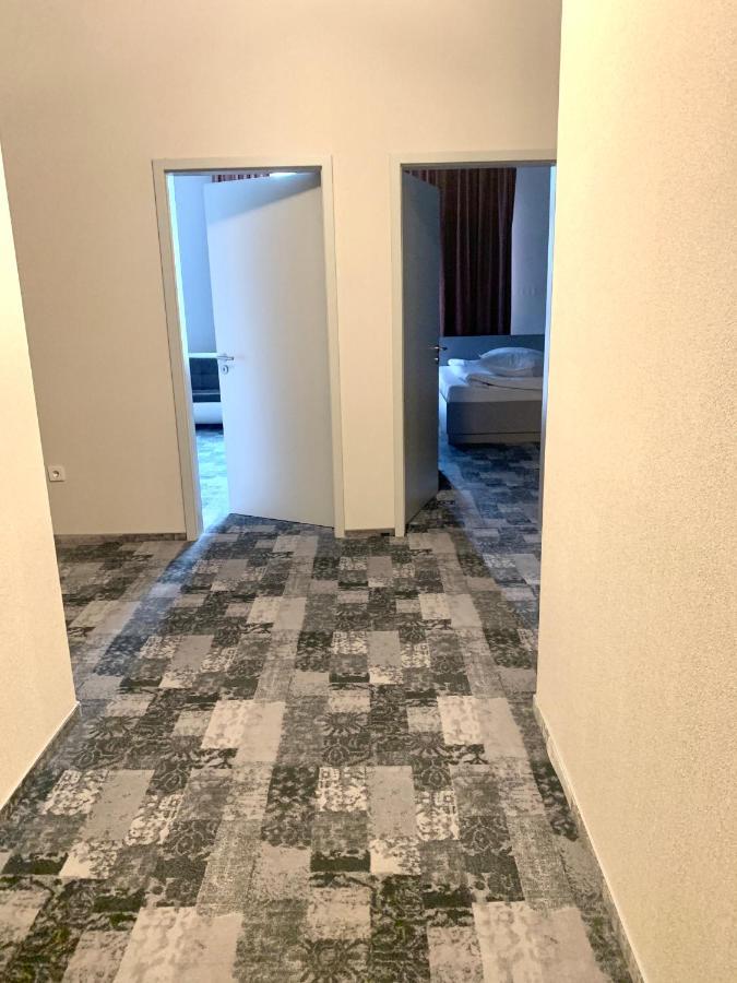 Albert Hotel Ploiesti Ngoại thất bức ảnh