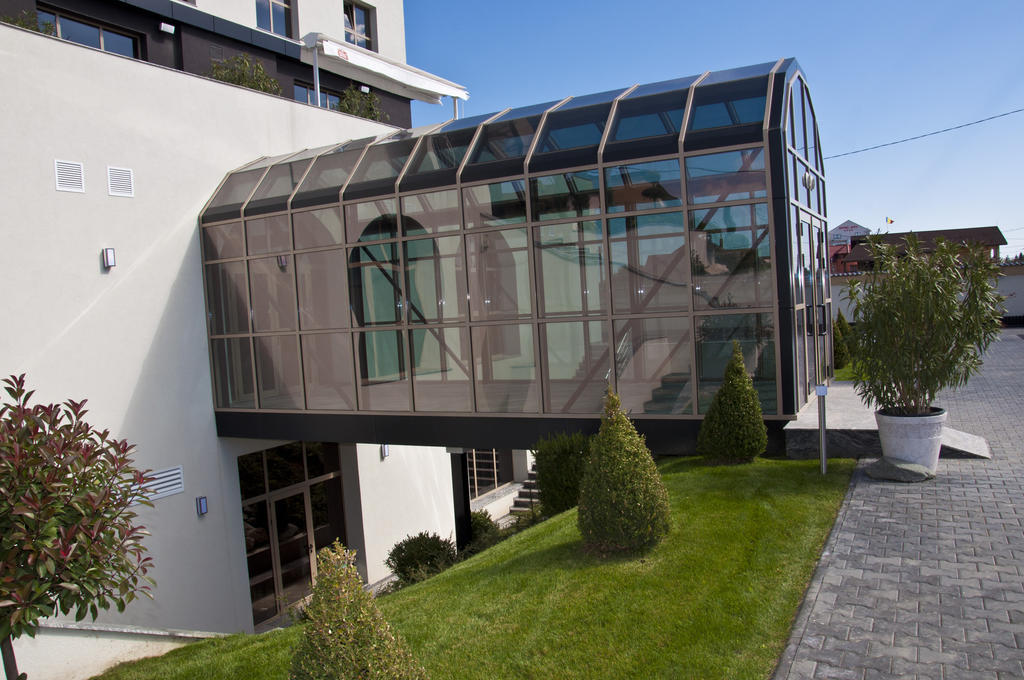Albert Hotel Ploiesti Ngoại thất bức ảnh