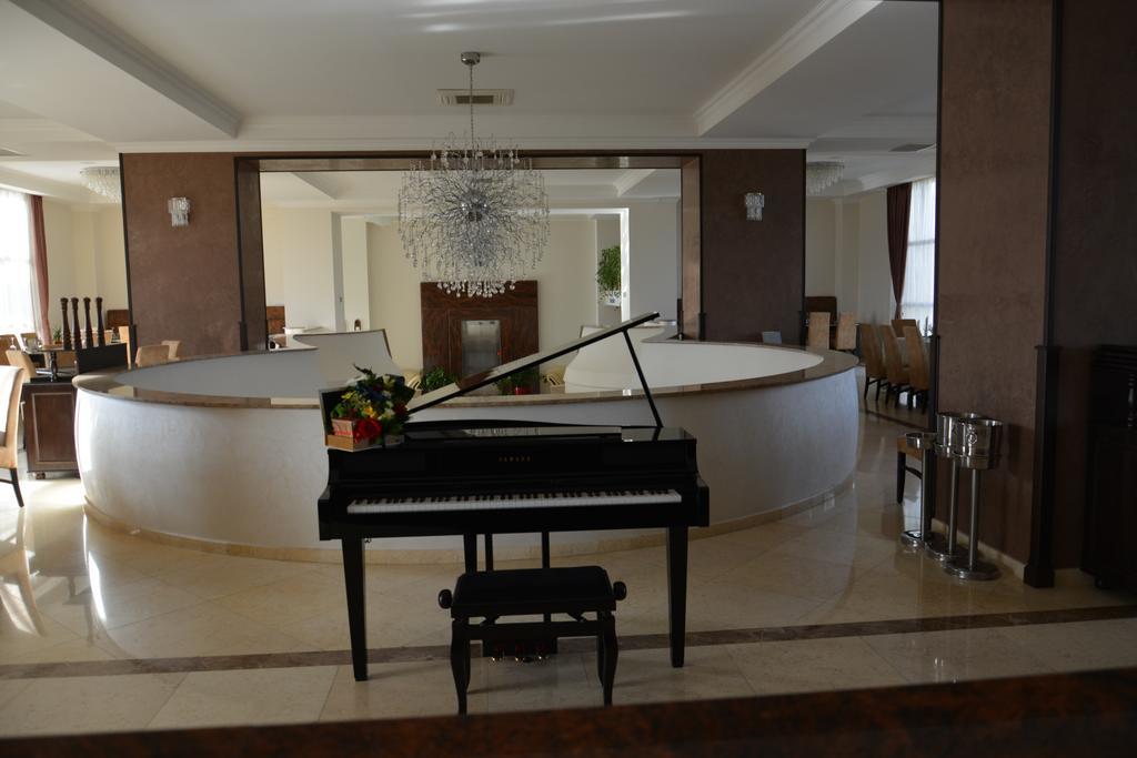 Albert Hotel Ploiesti Phòng bức ảnh