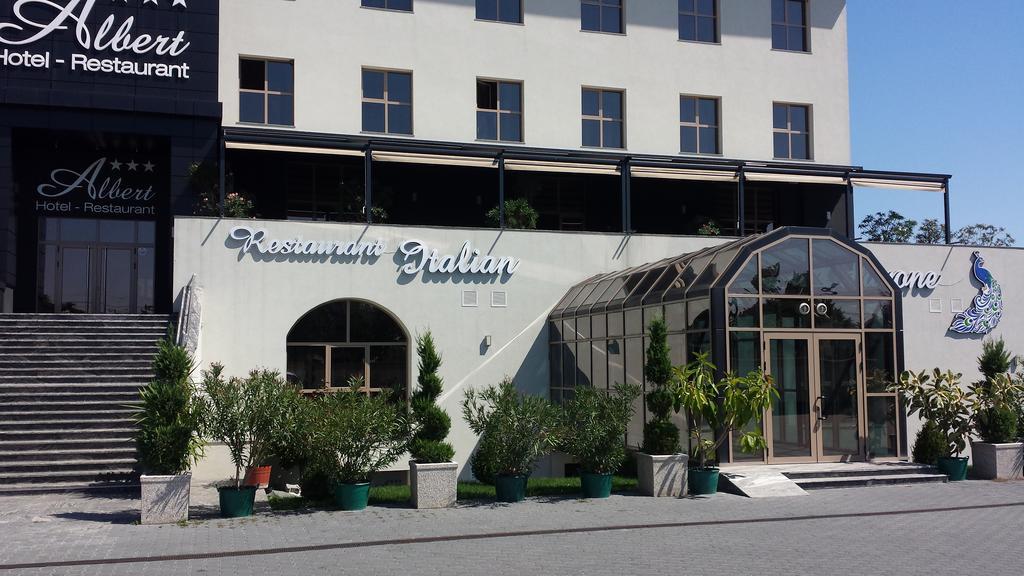 Albert Hotel Ploiesti Ngoại thất bức ảnh