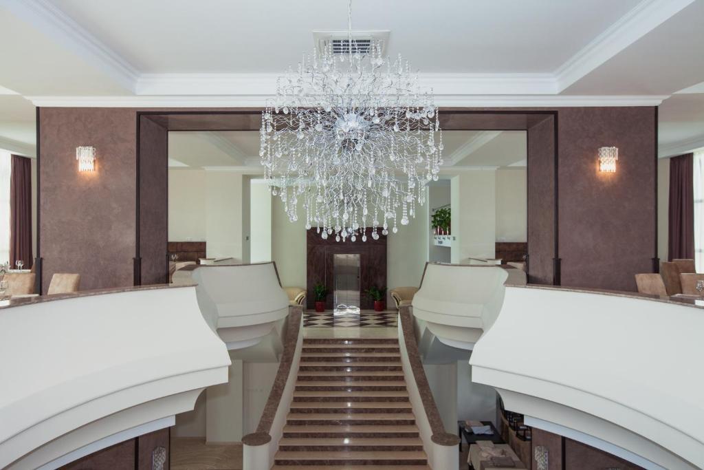 Albert Hotel Ploiesti Ngoại thất bức ảnh